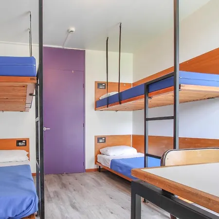 Hostel Ostal - Du Moulin Blanc Breszt