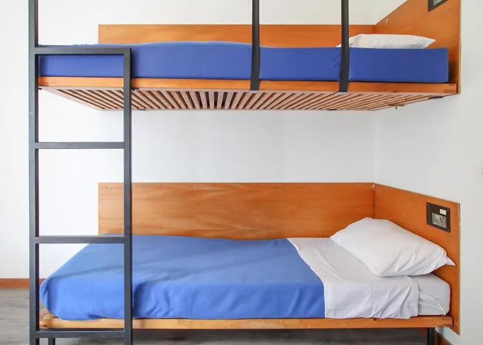 Ostal - Du Moulin Blanc Hostel Brest