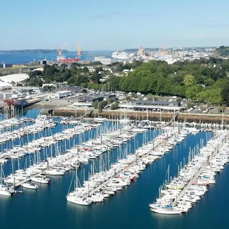 Hostel Ostal - Du Moulin Blanc