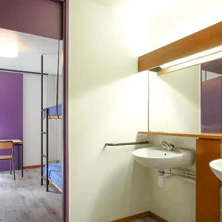Hostel Ostal - Du Moulin Blanc Brest