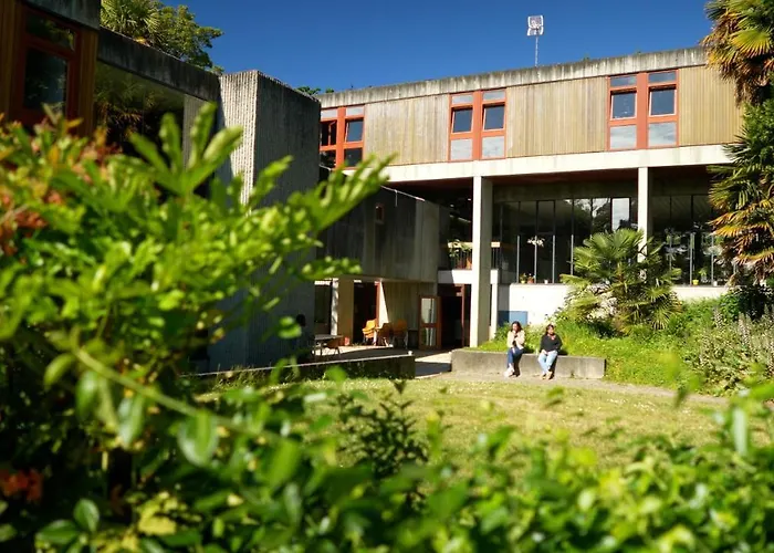 Hostel Ostal - Du Moulin Blanc *